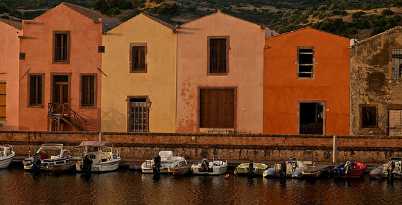 Boats on the Temo River