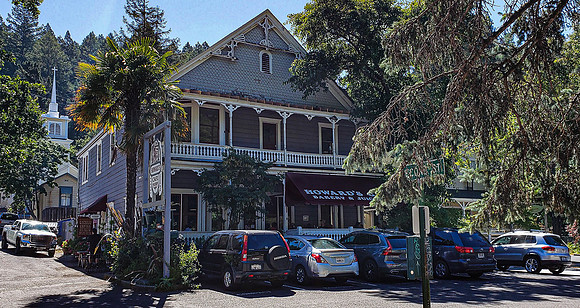 Howard's Cafe